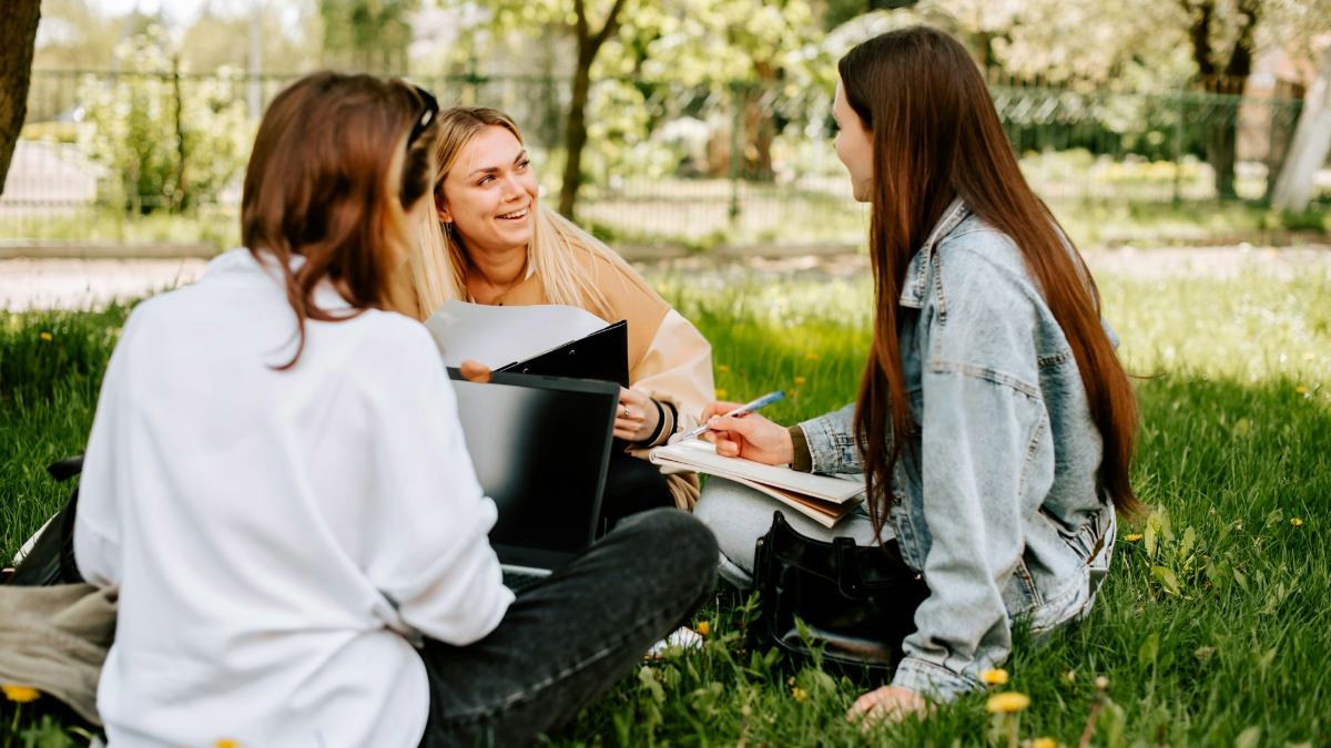 What is the monthly payment on a $160,000 student loan?