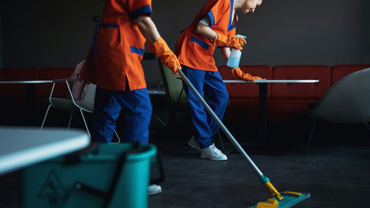 A Florida cleaning company offering $19.15 per hour is looking for new employees. Here are the requirements to apply now