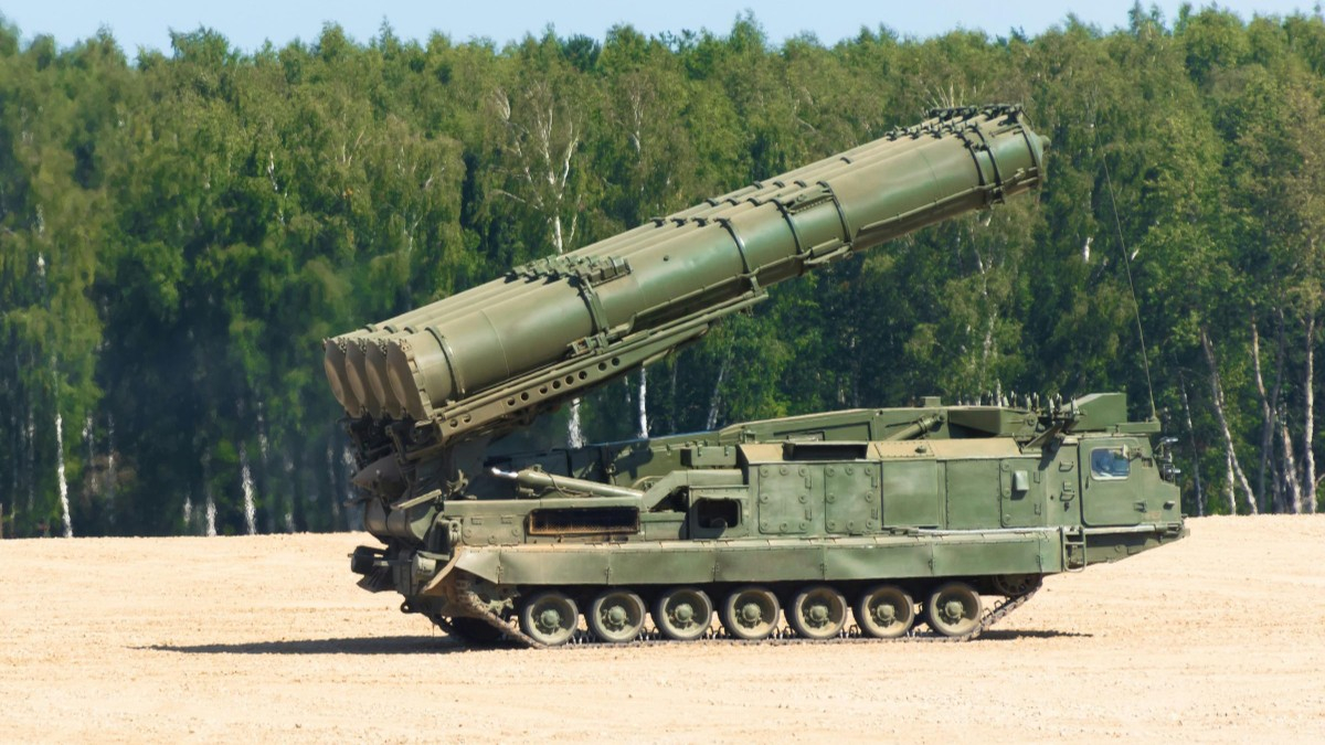 This is the RS-26 Rubezh, the ICBM on which the ballistic missile launched by Russia against Ukrainian territory is based