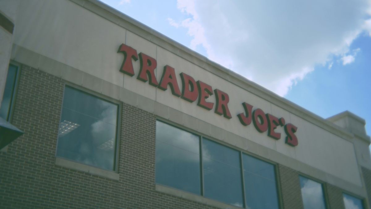 Join the Trader Joe's team in Florida starting at $16 an hour—Learn about requirements, benefits, and how to apply.