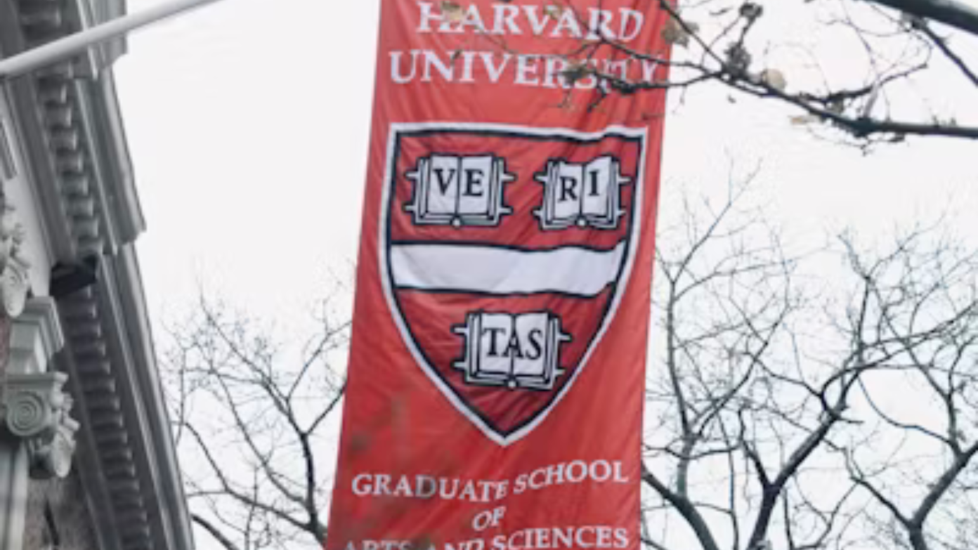 How much does it cost to study at Harvard University in 2025?